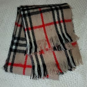 Stylish Plaid Scarf